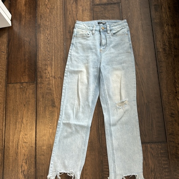 FASHION NOVA JEANS - Picture 2 of 5